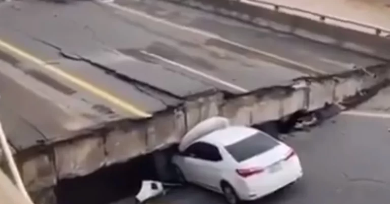 Bridge collapses after 10 hours of heavy rain in Saudi Arabia's Jazan
