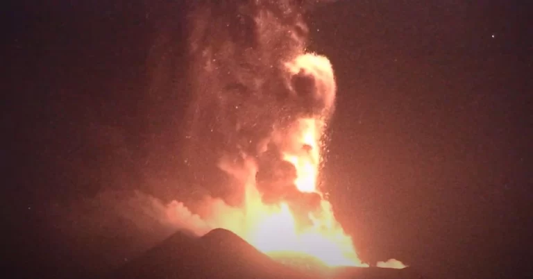 etna italy paroxysmal eruption on august 15 2024