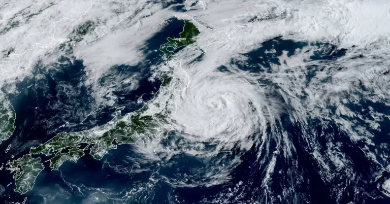 severe tropical storm maria 0630 utc on august 11 2024 himawari-9 satellite image