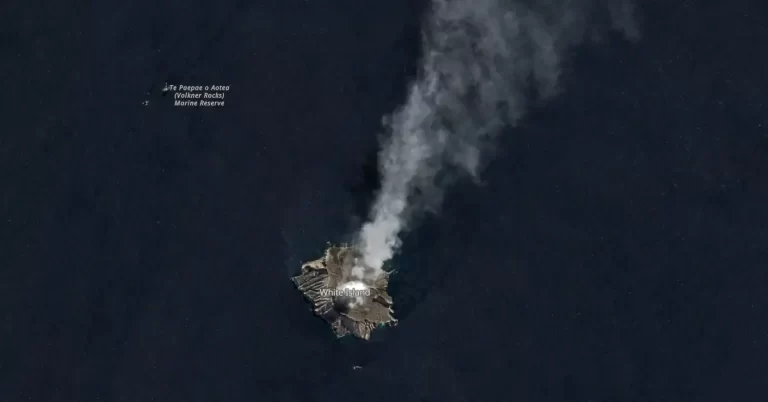 white island volcano august 12 2024 sentinel-2 satellite image