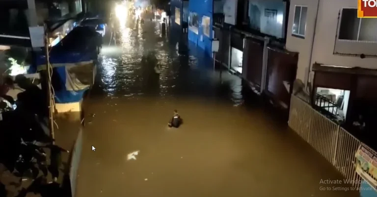 Severe flooding after heavy rains in Mumbai