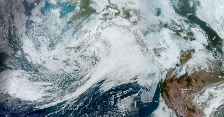 atmospheric river satellite image 2010 utc september 22 2024