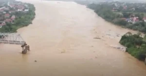 bridge collapse vietnam after typhoon yagi september 2024