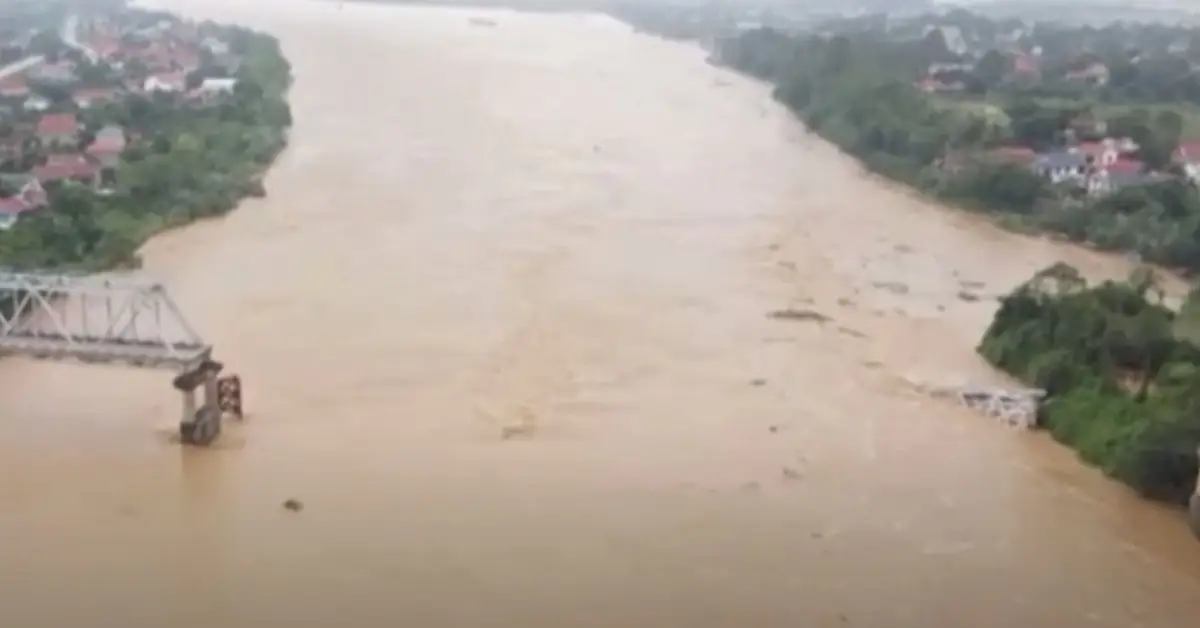 bridge collapse vietnam after typhoon yagi september 2024