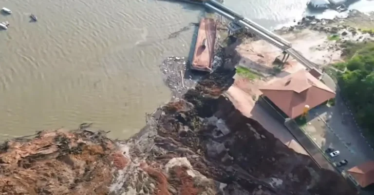 Over 200 feared burried in massive landslide in Manacapuru, Brazil october 7 2024 drone