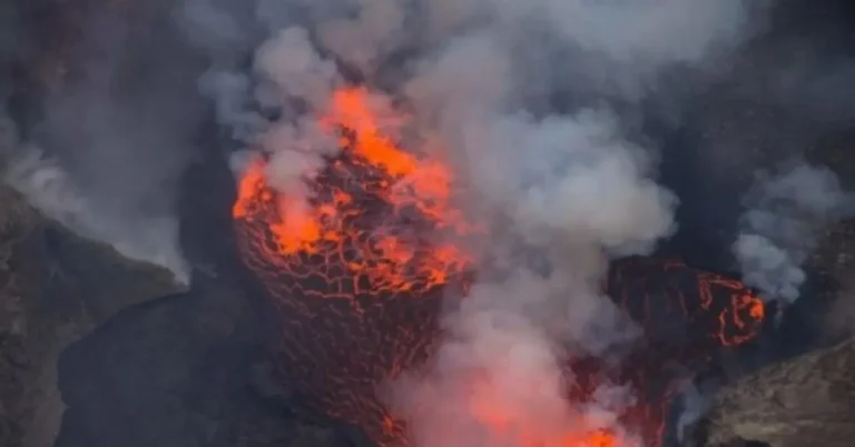 Red alert issued as effusive eruption continues at Nyamulagira on October 25, 2024