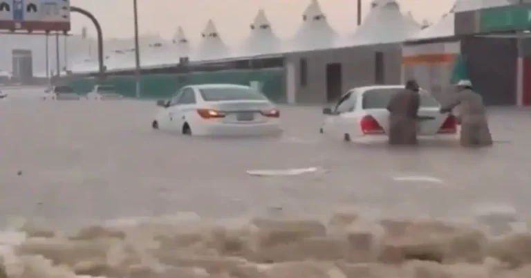 Torrential rain in Mecca causes massive flooding, Saudi Arabia October 10 2024