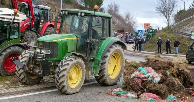 farmers protests in france january 2024