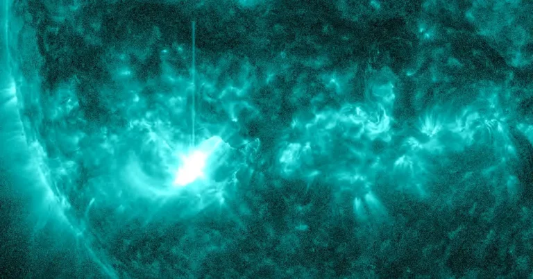 m7.6 solar flare september 30 2024 sdo aia 131 f