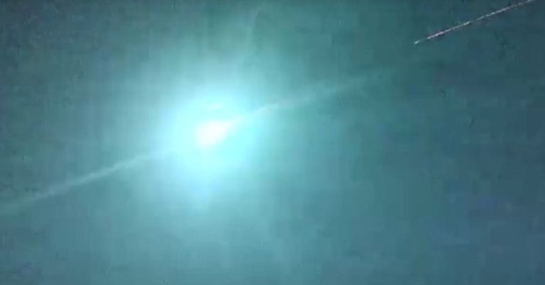 Fireball over North Royalton, U.S.