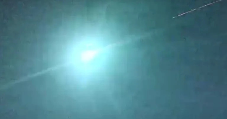 Fireball over North Royalton, U.S.