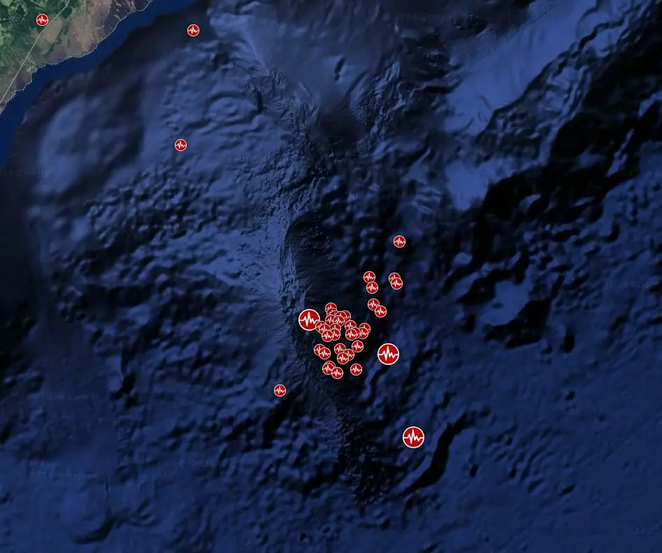 Earthquake swarm near Kamaʻehuakanaloa (Lōʻihi) volcano, Hawaii november 2024 bgz