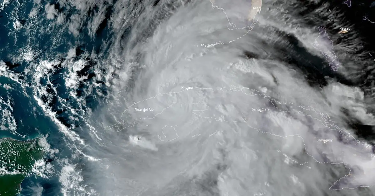 hurricane rafael making landfall in cuba november 6 2024 2150 utc f2