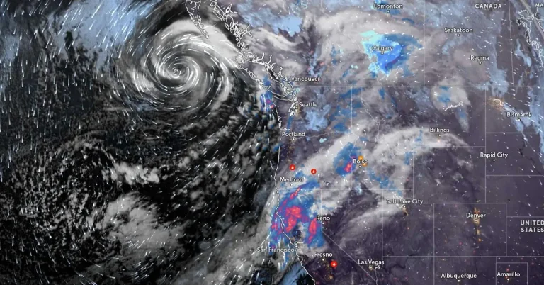 satellite image pacific northwest with rainfall radar 1050 utc november 21 2024