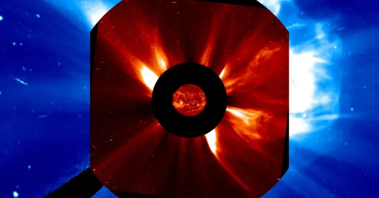 west limb eruption lasco c2 image 1912 utc and lasco c3 at 1906 utc november 21 2024