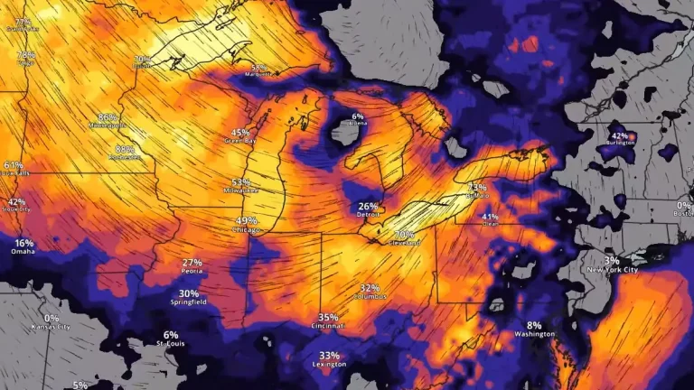 Strengthening clipper storm to bring snow and strong winds to Great Lakes region