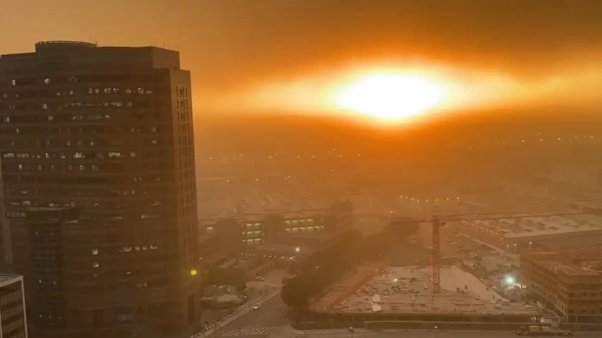 Catastrophic wildfires in Los Angeles leave 5 dead, force 200 000 evacuations and destroy over 2 000 structures, California