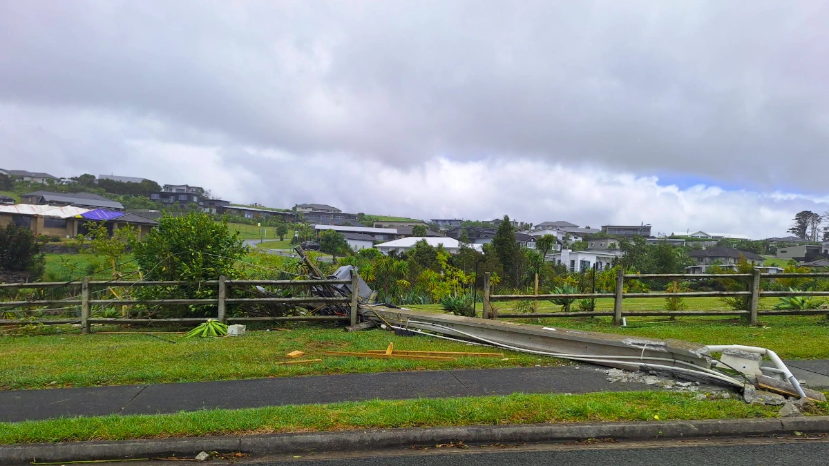 Fallen powerline after tornado in Mangawhai