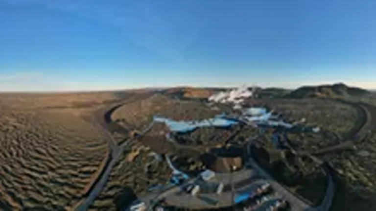 Protective barriers surrounding the Svartsengi area