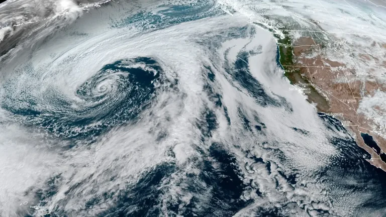 satellite image of pacific ocean and west coast usa at 2000 utc on january 29 2025