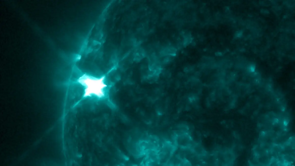 x1.1 solar flare january 3 2025 suvi 131