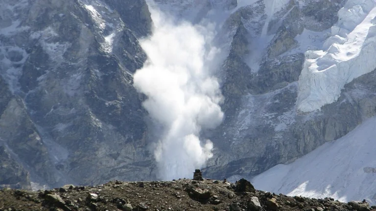 Image for representation of an Avalanche.