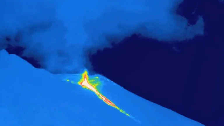 Lava overflow at Stromboli on February 6, 2025