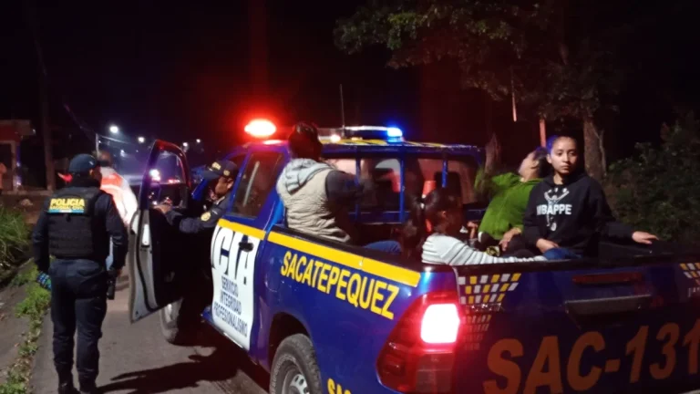 Community members from Las Lajitas are being evacuated to the municipal hall of San Juan Alotenango on March 10, 2025