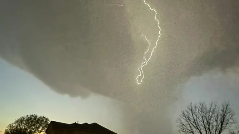 Thunderstorms in Texas on March 26, 2025