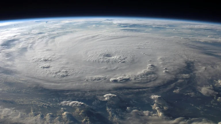 Oxford study suggests Earth’s water formed naturally during accretion, challenging the dominant theory of water delivery