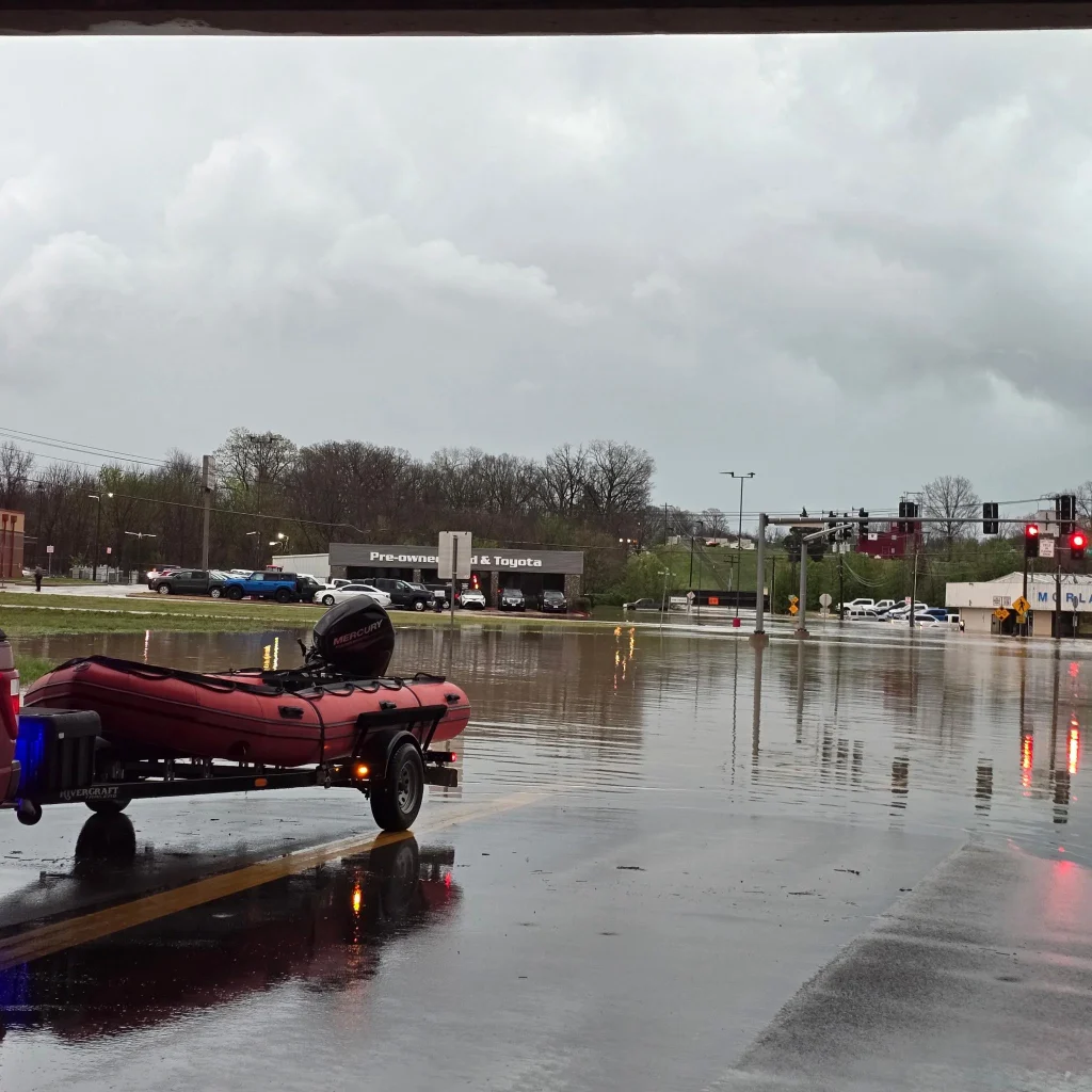 Floods in West Plains of Missouri on April 4, 2025