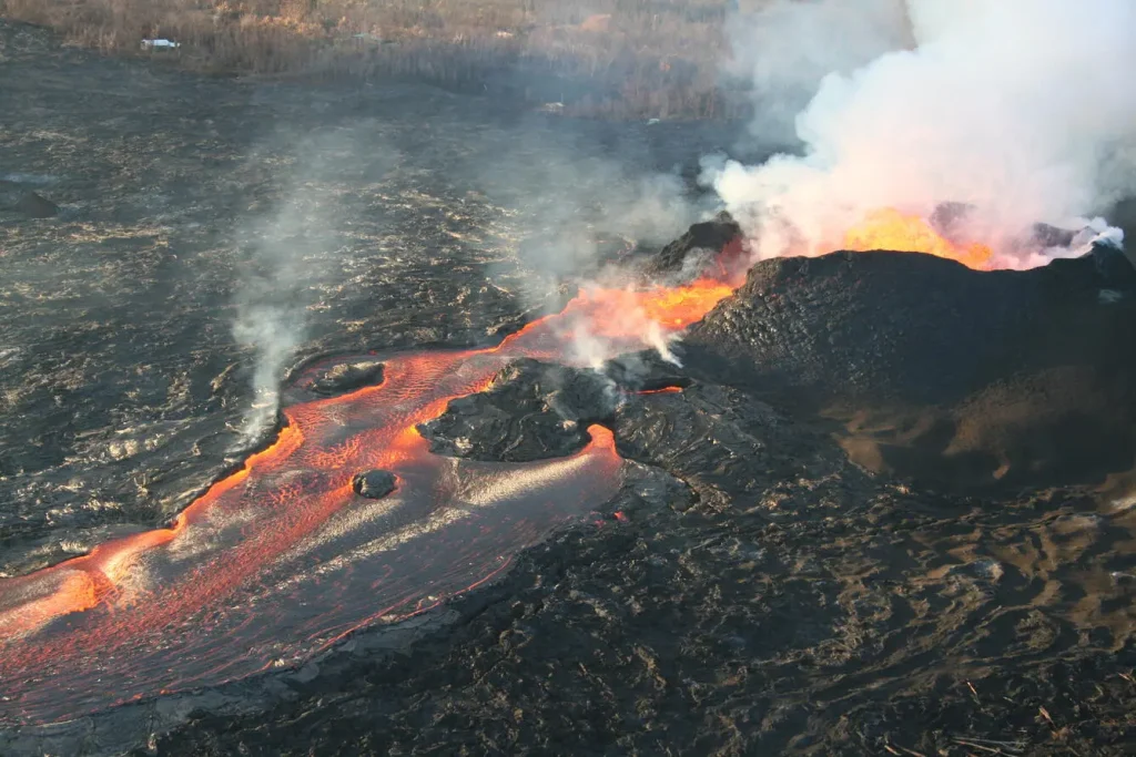 Kīlauea Volcano - Fissure 8 Eruption - Aerial View. Image credit: USGS/Hawaiian Volcano Observatory