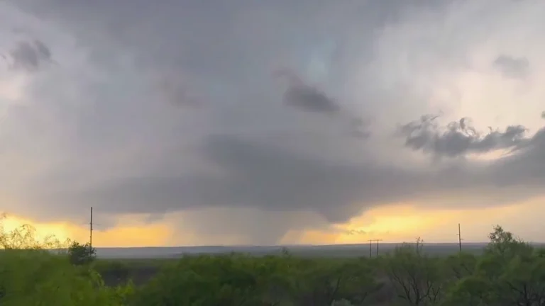 Tornado in Matador, Texas on April 24, 2025