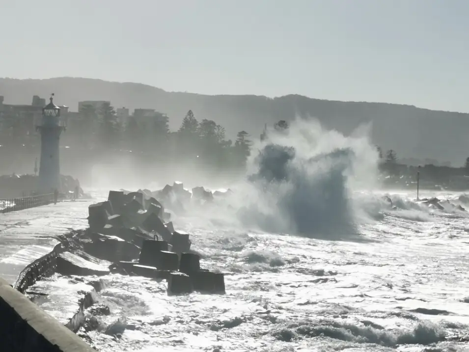 swells generated by storm in tasman sea april 2025 2