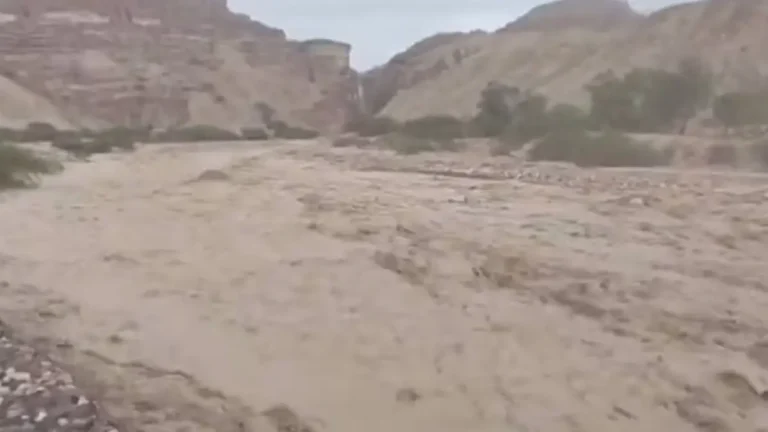 Flash floods in Jordan claim two lives, prompt evacuation of 1 700 in Petra