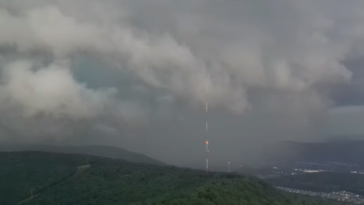 Storms near Athens and Huntsville moving in along with tornadoes on May 20, 2025