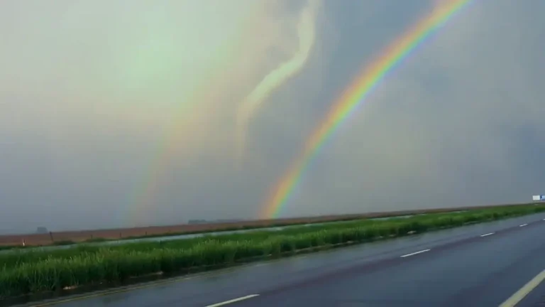 grinnell kansas torando may 2025 by live storms media - stillshot