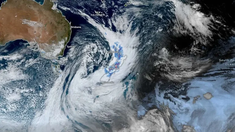 australia and new zealand satellite image acquired at 0300 utc on july 11 2025