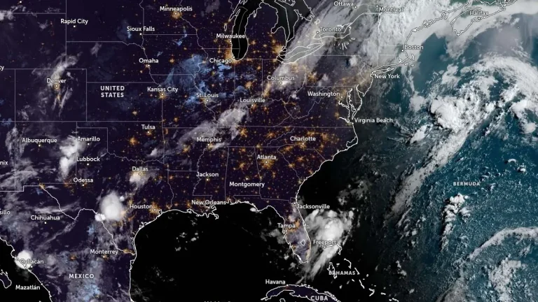 satellite image usa 1050 utc july 14 2025