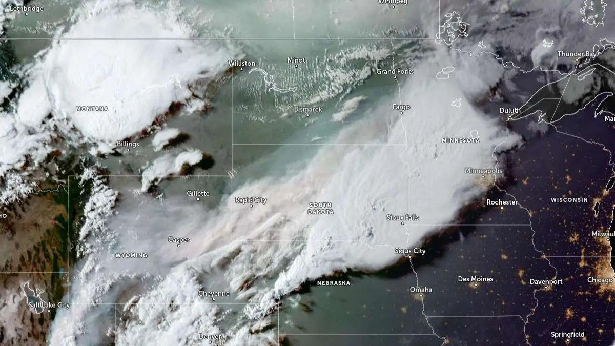 satellite image usa 2340 utc july 28 2025