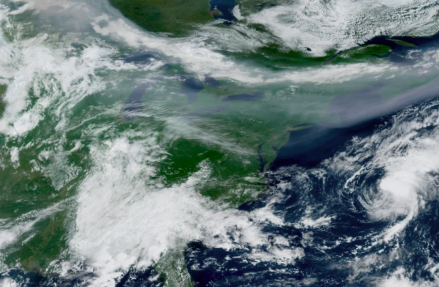 Smoke from wildfires in Canada seen over central Canada, the Great Lakes and the northeastern United States. Credit: NOAA