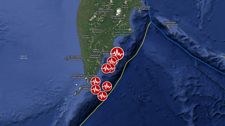 epicenter of m6.8 earthquake near kamchatka russia at 0537 utc on august 3 2025