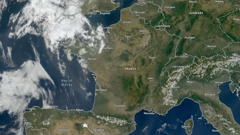 france satellite image acquired at 1200 utc on august 11 2025