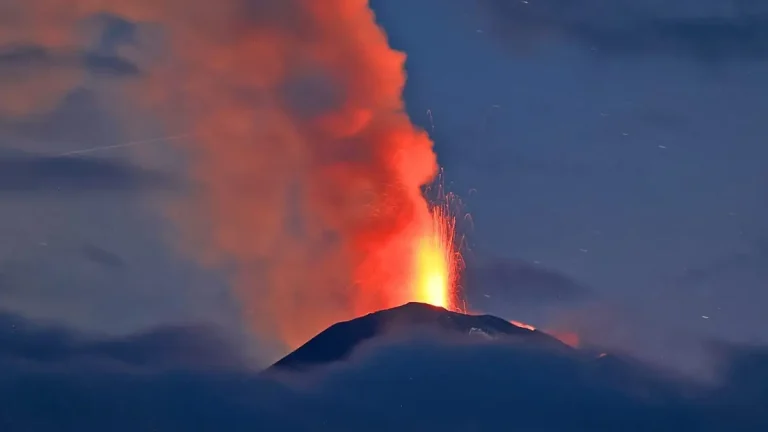 klyuchevskoy volcano august 5 2025