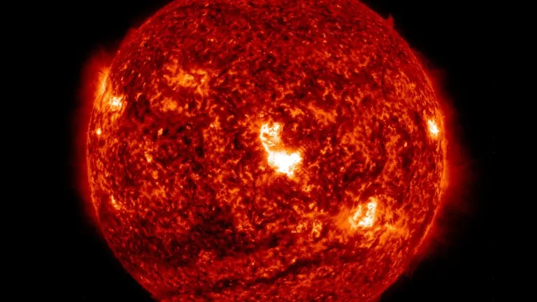 m4.4 solar flare on august 5 2025 aia 304 f