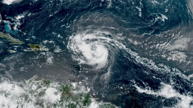 satellite image of hurricane erin at 1550 utc on august 15 2025