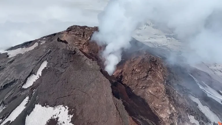 shishaldin volcano summit closeup on august 17 2025