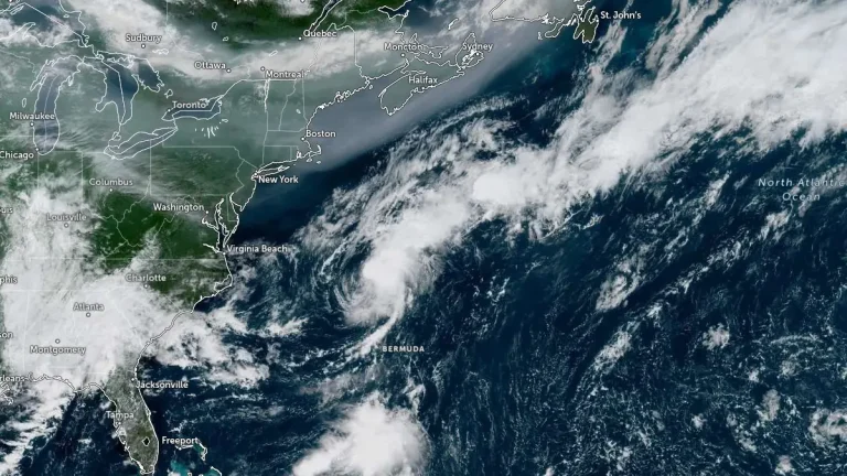 tropical storm dexter at 1600 utc on august 4 2025