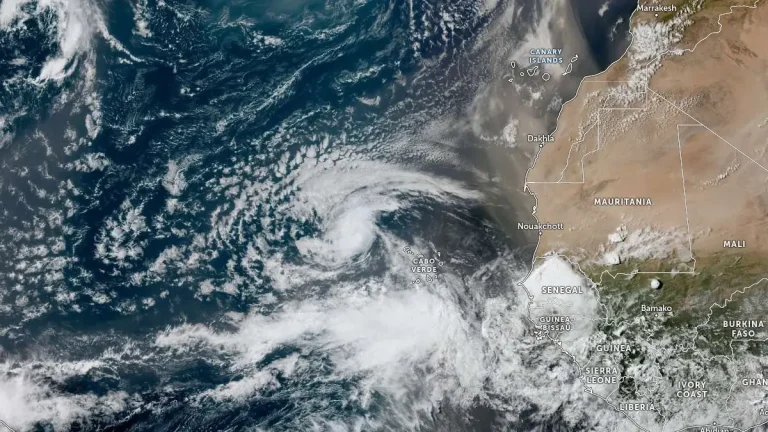 tropical storm erin satellite image at 1650 utc august 11 2025
