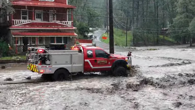 Flooding in Ruidoso, New Mexico, on September 18, 2025. Credit: Jesus Figueroa